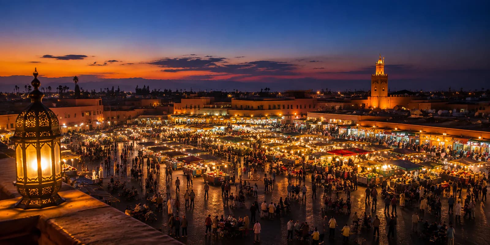 Jemaa el-Fnaa al anochecer: guía de la plaza más famosa de Marrakech