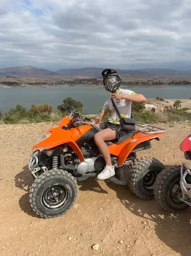 Balade à cheval et aventure en quad au bord d’un lac marocain