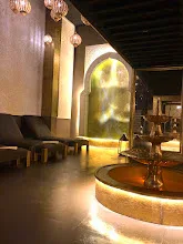 Ritual de spa marroquí en un entorno lujoso y sereno