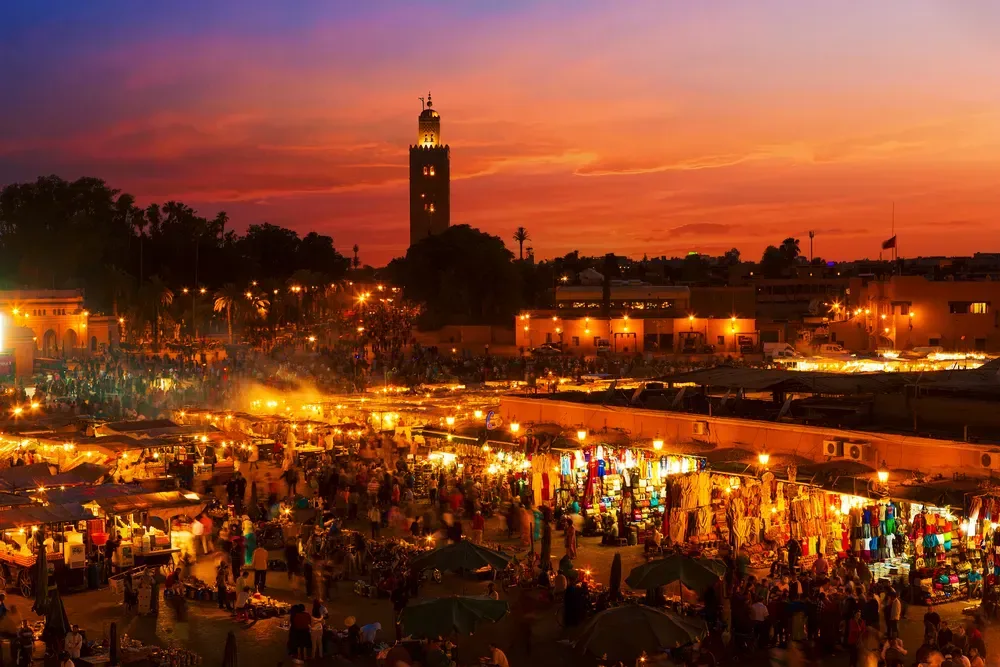 Marrakech de noche: Jemaa el-Fnaa y las luces de la medina
